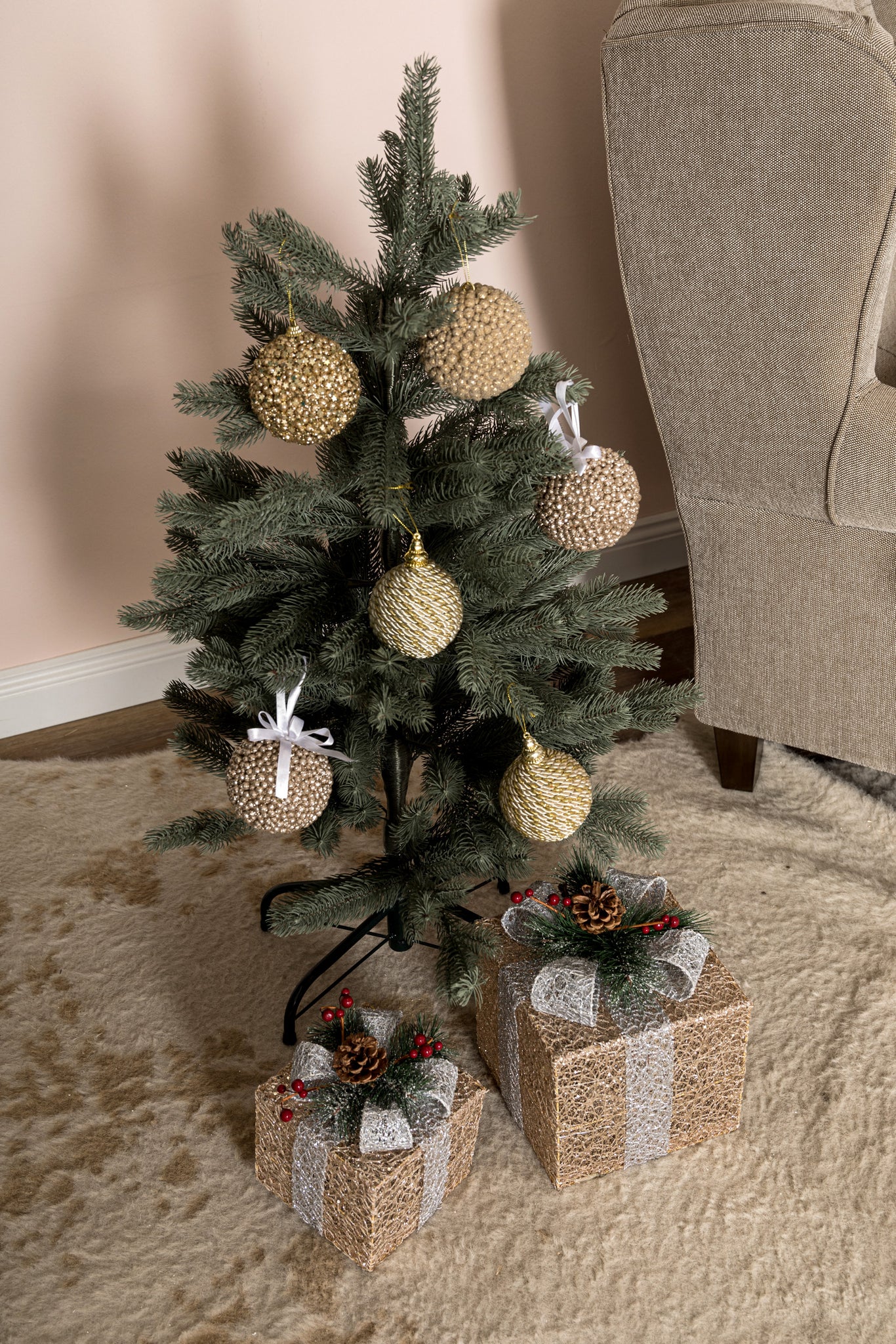Künstlicher Weihnachtsbaum mit realistischem Design 100cm, 227 Äste