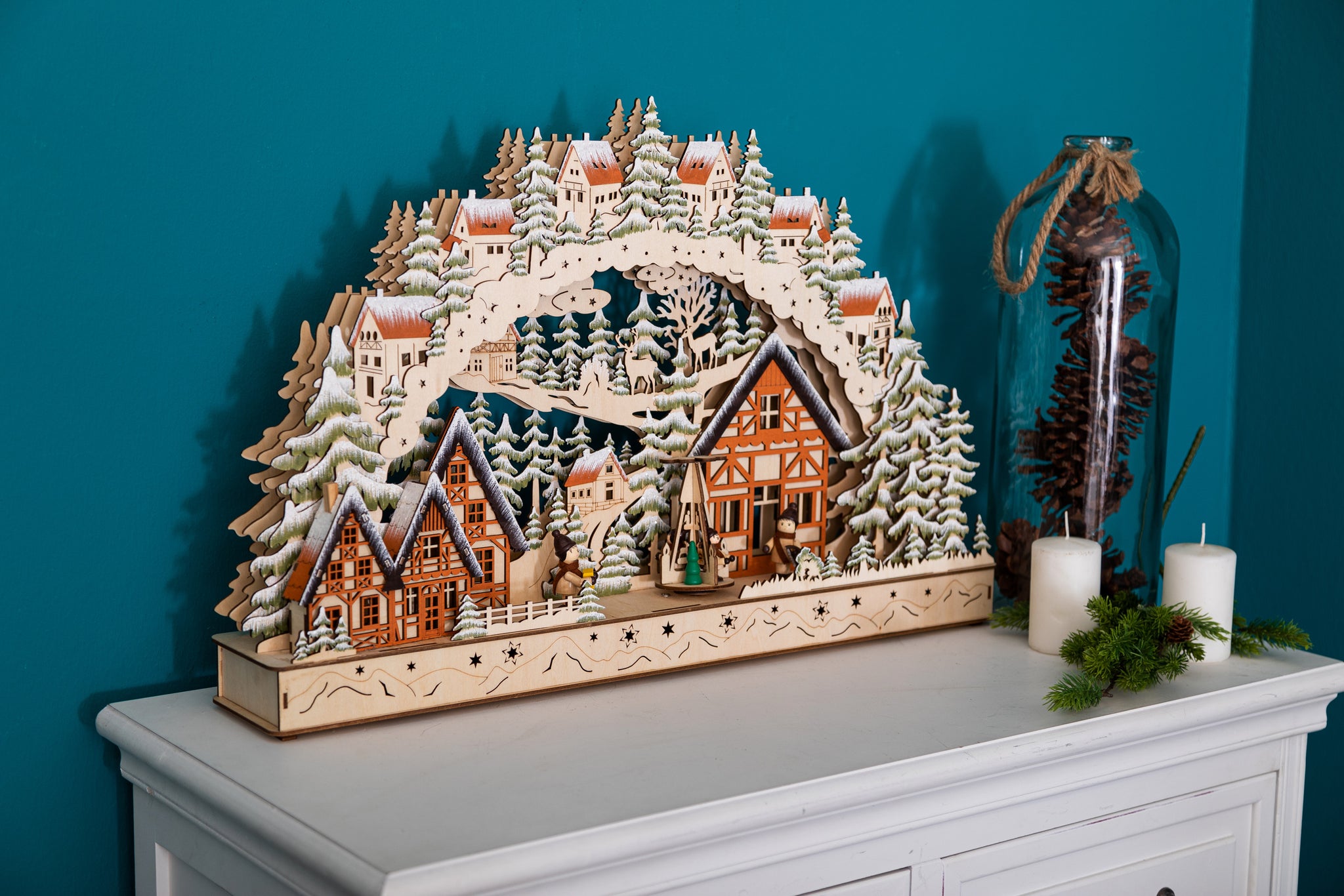 Schwibbogen aus Holz mit 3D Winterdorf/Weihnachtsmarkt, 15 LED's